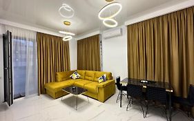 Studio303 By Allegio: Mamaia'S Seaside Luxury Near Finest Clubs & Beaches